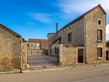 Propriété de village modulable : 110 m² habitables + 80 m² de grange – Argenteuil-sur-Armançon (Proche Tonnerre) (89)