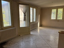 Maison à saisir à Millau – 4 chambres et jardin de 476 m²