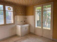 Maison à saisir à Millau – 4 chambres et jardin de 476 m²
