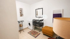 Appartement T2 avec une terrasse et une place de parking à Martigues