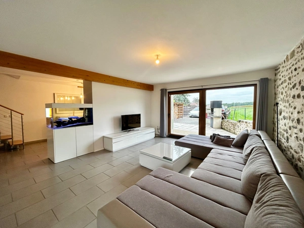 À vendre – Maison individuelle à Valleiry (74), environnement privilégié et proximité immédiate de la frontière Suisse