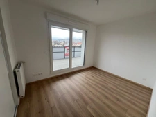 À vendre – Appartement T4 attique traversant de 106,15 m² avec terrasses et vue dégagée à Annemasse (74)