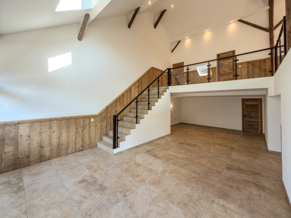 À vendre – Magnifique appartement T5 traversant en triplex de 196,54 m² au sol à Viuz-en-Sallaz