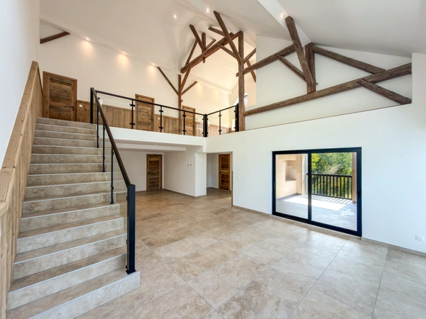 À vendre – Magnifique appartement T5 traversant en triplex de 196,54 m² au sol à Viuz-en-Sallaz
