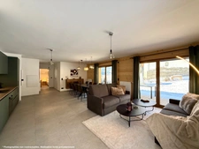 À vendre – Magnifique appartement T4 en duplex de 110,76 m² habitables (127 m² au sol), situé au dernier étage, au cœur du village de Châtel (74)