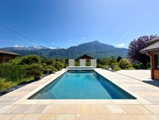 À vendre – Belle maison T5 de 138 m² utiles sur un terrain de 1 035 m² avec piscine à Ayse (74)