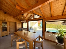 À vendre – Belle maison T5 de 138 m² utiles sur un terrain de 1 035 m² avec piscine à Ayse (74)