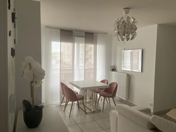 Appartement à louer 3 pièces meublé ANNEMASSE (74)