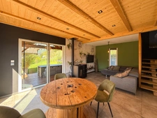 À vendre – Maison de 94,39 m² avec terrasse, jardin et vue sur les chaînes de montagnes à Thyez (74)