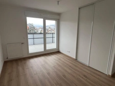 À vendre – Appartement T4 attique traversant de 106,15 m² avec terrasses et vue dégagée à Annemasse (74)