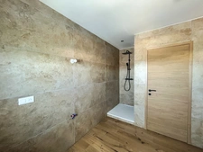 À vendre – Appartement T4 duplex traversant de charme dans une ancienne bâtisse rénovée à Viuz-en-Sallaz