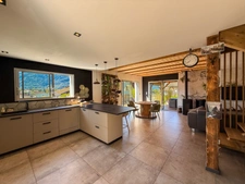 À vendre – Maison de 94,39 m² avec terrasse, jardin et vue sur les chaînes de montagnes à Thyez (74)