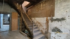 Maison de caractère à rénover dans un village magnifique LARROQUE (81)