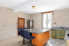 SUPERBE PROPRIETE AVEC MAISON DE MAÎTRE RENOVEE A PROXIMITE DE LAVAUR