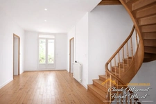 SUPERBE PROPRIETE AVEC MAISON DE MAÎTRE RENOVEE A PROXIMITE DE LAVAUR