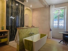 Ancienne ferme bourgeoise à vendre - EURRE (26)