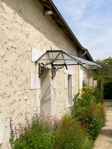 Longère de caractère rénovée – 153 m² – Dépendances – Terrain arboré de 1 630 m²