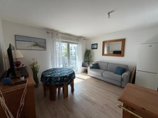 EXCLUSIVITÉ – Appartement récent, balcon, parking et gare à pied : un 2 pièces prêt à vivre !