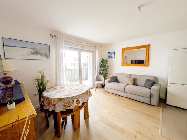 Exclusivité Montigny-Beauchamp : 2 pièces récent avec balcon, parking et gare à pied !