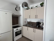EXCLUSIVITÉ – Appartement récent, balcon, parking et gare à pied : un 2 pièces prêt à vivre !