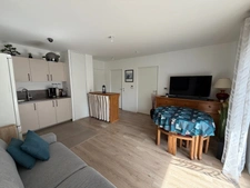 EXCLUSIVITÉ – Appartement récent, balcon, parking et gare à pied : un 2 pièces prêt à vivre !