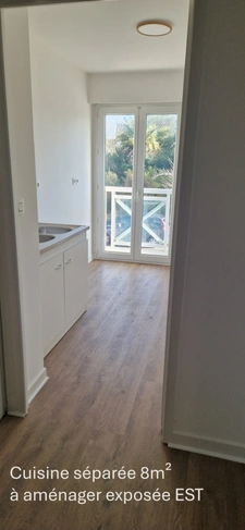 Appartement 3 pièces lumineux avec balcon – au calme, proche commerces