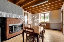 Corps de ferme de 145 m² avec plus de 350 m² de dépendances en pierre à valoriser sur terrain de 6400 m²