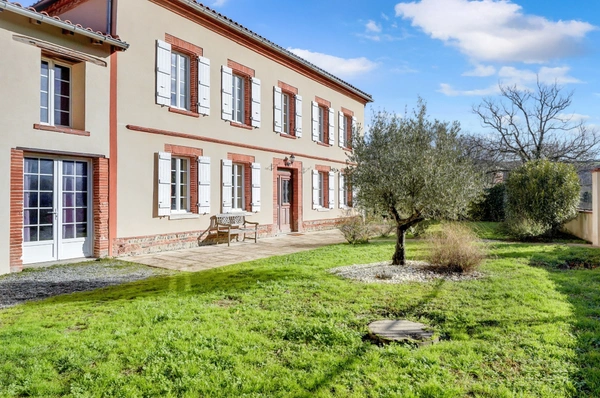 EXCLUSIVITÉ – MAISON DE MAÎTRE XIX ᵉ SIÈCLE | ENTIÈREMENT RÉNOVÉE | PARC DE 2 011 m² | RARE