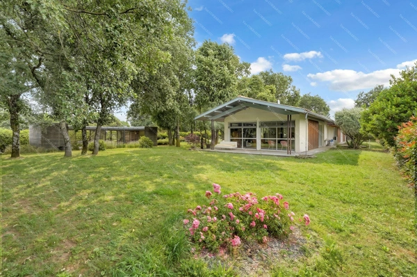 Villa d'architecte de plain-pied – 209 m² de lumière, nature préservée et confort énergétique – Saint-Lys