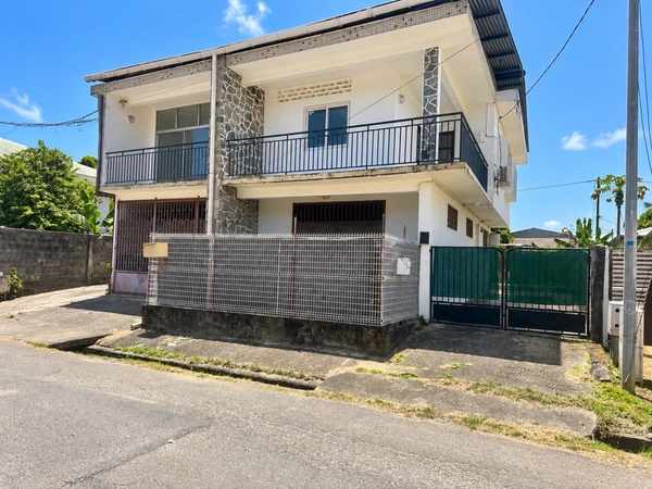 IMMEUBLE DE 2 APPARTEMENTS INDÉPENDANTS – T3 + T4 – GRANT