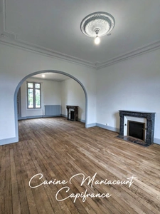 MAISON DE MAITRE AVEC PISCINE à 25 minutes de Niort- 5 CHAMBRES - TERRAIN CLOS DE 1203 M2