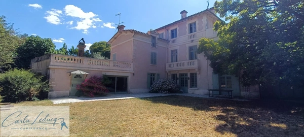 Coup de coeur pour les amoureux de belle demeure à vendre 14 pièces - Elégance, art de vivre - SOUVIGNE (79)