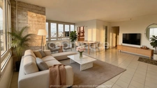 Paris 15th Arrondissement, 3-room apartment – Panoramic view & Eiffel Tower – Triple orientation (West/South/North) 