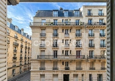 Paris 15 – 3 pièces traversant lumineux, charme de l'ancien au calme, en excellent état
