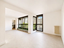 Paris 15th – Rare modular family apartment, triple exposure, very bright (150 m²)