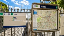 Paris 16ᵉ Passy / Trocadéro – 2 pièces au charme de l’ancien, calme et lumineux
