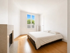 Paris 15 – Bright, dual-aspect 2-room apartment – Georges-Brassens Park