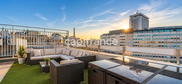 Bien rare et exclusif – Duplex 5 pièces, 4 terrasses et 1 rooftop privatif, vue Tour Eiffel – Paris 16ᵉ
