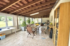 Maison familiale de 143 m² avec grand terrain clôturé de 3400 m² - Véranda - Dépendances - Fort potentiel