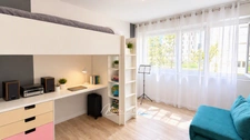 THIONVILLE – BEL APPARTEMENT F3 RÉNOVÉ DE 70m² AVEC DEUX CHAMBRES, BALCON ET CAVE – QUARTIER BRIQUERIE 