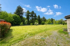 Maison familiale de 143 m² avec grand terrain clôturé de 3400 m² - Véranda - Dépendances - Fort potentiel