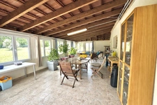 Maison familiale de 143 m² avec grand terrain clôturé de 3400 m² - Véranda - Dépendances - Fort potentiel