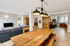 Maison familiale de 143 m² avec grand terrain clôturé de 3400 m² - Véranda - Dépendances - Fort potentiel