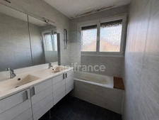 Maison individuelle à rénover de 120 m² avec sous-sol et grand terrain à Crépey (54170)