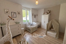 Appartement 3 pièces de 75 m² en rez-de-chaussée avec jardin privatif de 175 m², terrasse, cave et dépendance - Toul (54200)