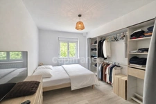 Maison familiale de 143 m² avec grand terrain clôturé de 3400 m² - Véranda - Dépendances - Fort potentiel
