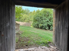 Corps de ferme du XVIIIe siècle, cour intérieure et nombreuses dépendances