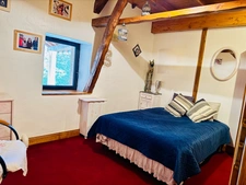Charmante bâtisse 1716 de 186 m² avec séjour de 80 m²