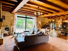 Charmante bâtisse 1716 de 186 m² avec séjour de 80 m²