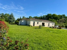 Villa Contemporaine de 2019 – Piscine, Vue Dégagée 